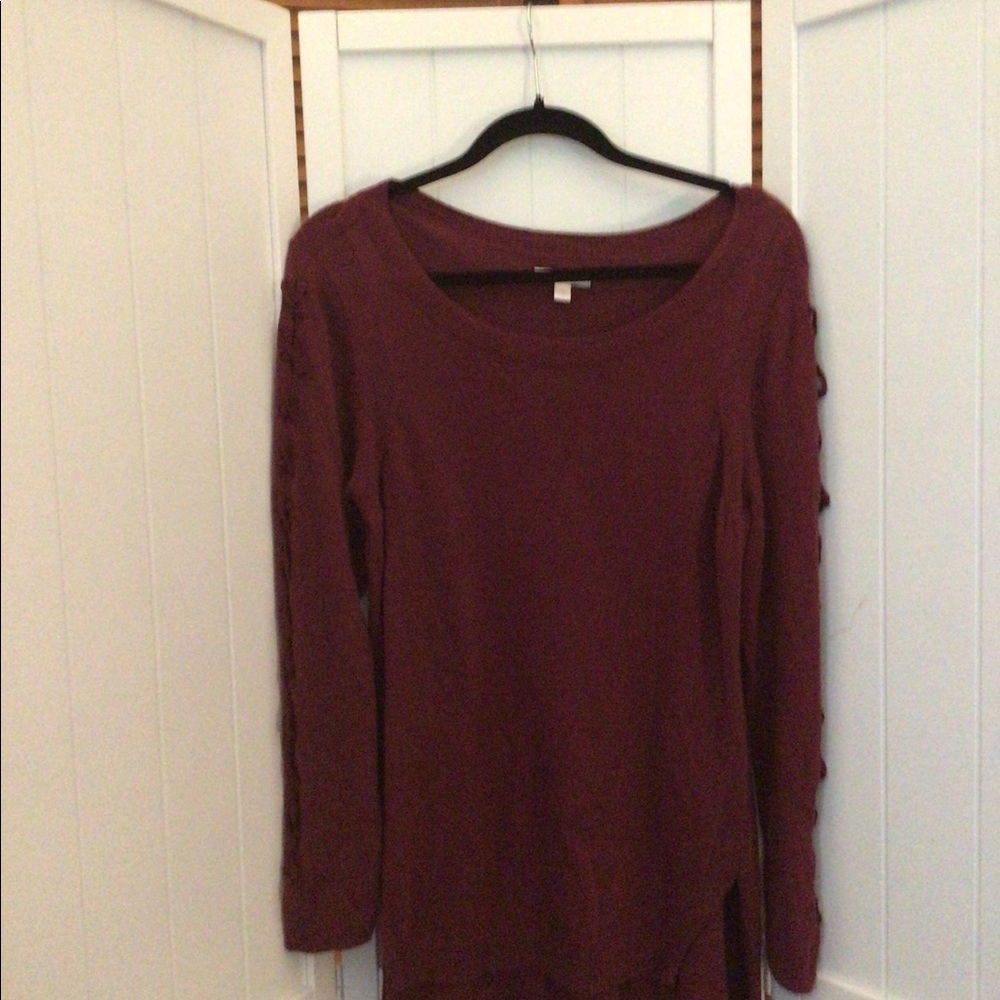 Lauren Conrad sweater size large